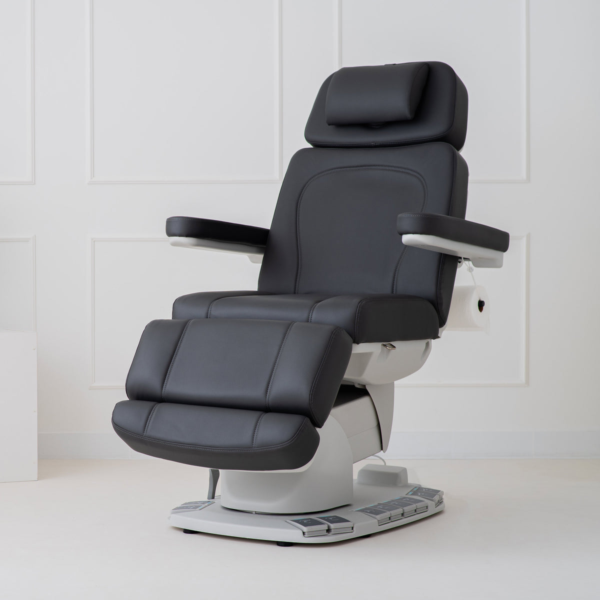 Evia Pro Graphite – premium electric beauty chair, 4 motors