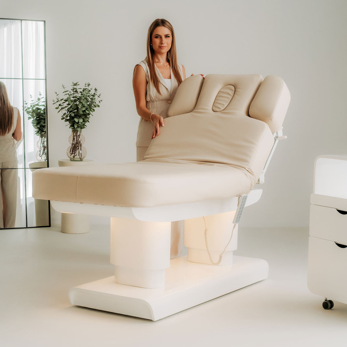 Melia Beige – Electric SPA Bed with Heating, 4 Motors