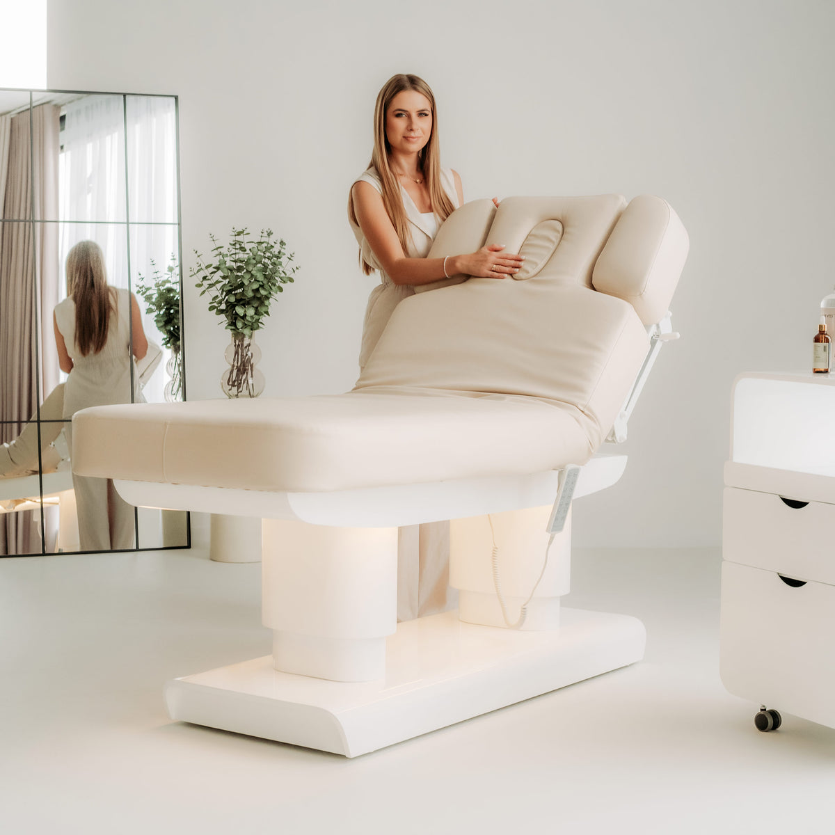 Melia Beige – Electric SPA Bed with Heating, 4 Motors