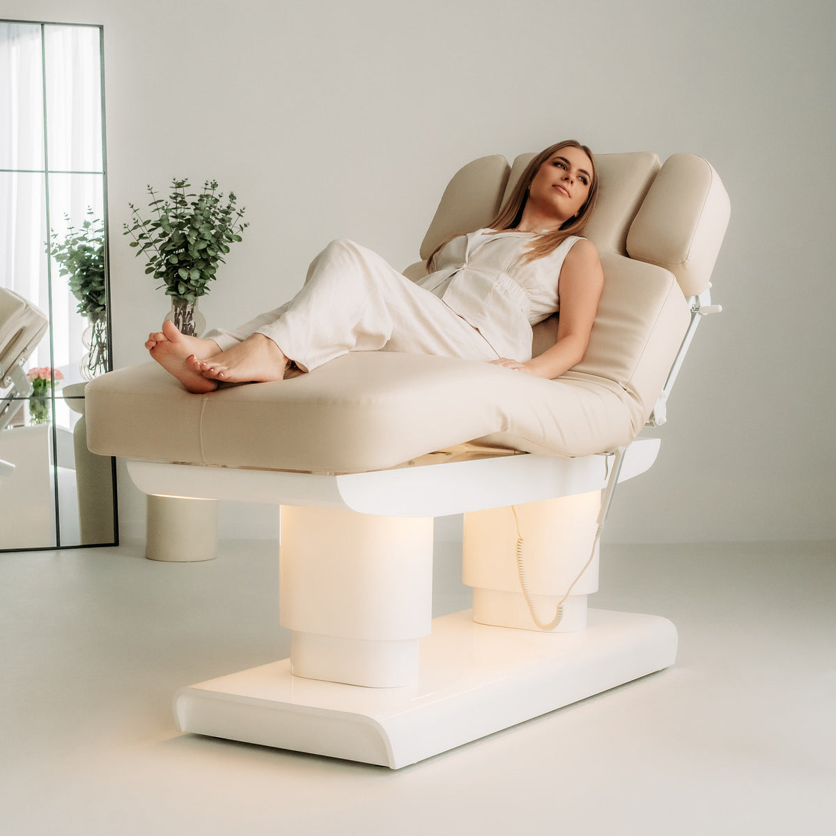 Melia Beige – Electric SPA Bed with Heating, 4 Motors